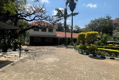 5 Bed Townhouse with En Suite at Lavington