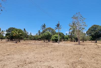 1 ac Land at Creek Beach Side