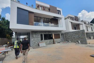 4 Bed Villa with En Suite in Runda