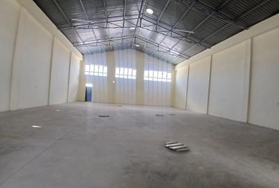 3,600 ft² Warehouse with Parking in Ruiru - 2