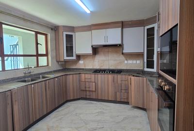 5 Bed Townhouse with En Suite at Eastern Bypass - 4