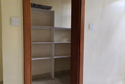 5 Bed House with En Suite in Lavington