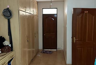 3 Bed Apartment with Borehole in South C - 2