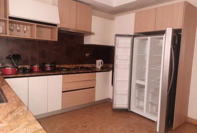3 Bed Apartment with En Suite in Riverside - 2