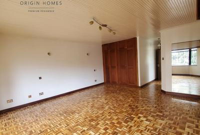 4 Bed Townhouse with En Suite at Westlands