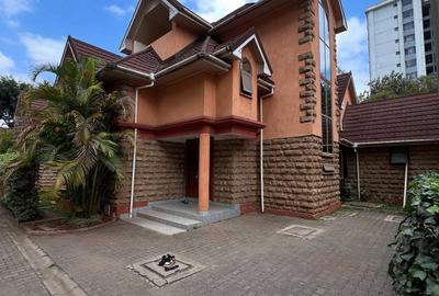 5 Bed Townhouse with En Suite in Kileleshwa