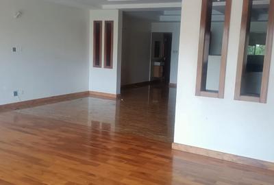 Serviced 4 Bed Apartment with En Suite in Kileleshwa