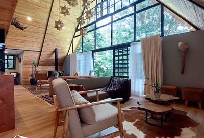 2 Bed House with En Suite at Unep