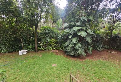 4 Bed House with En Suite in Lavington