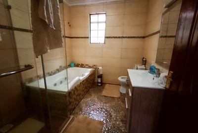 3 Bed House with En Suite in Karen