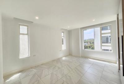 1 Bed Apartment with En Suite in Westlands Area - 3