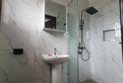 4 Bed House with En Suite in Karen - 4