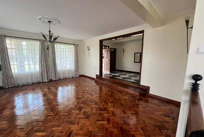 5 Bed House with En Suite in Runda - 4