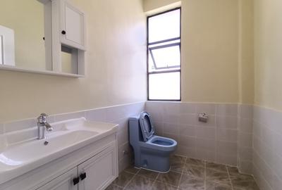 5 Bed Villa with En Suite in Karen - 4