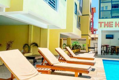 Serviced 2 Bed Apartment with En Suite at 1St Avanue