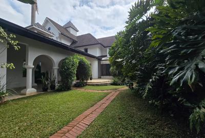 5 Bed House with En Suite in Thigiri