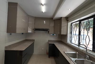 4 Bed Townhouse with En Suite in Westlands Area - 3