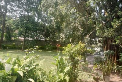 4 Bed House with En Suite in Gigiri