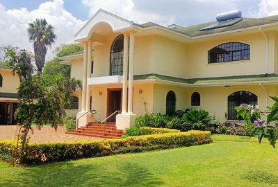4 Bed Townhouse with En Suite in Westlands Area