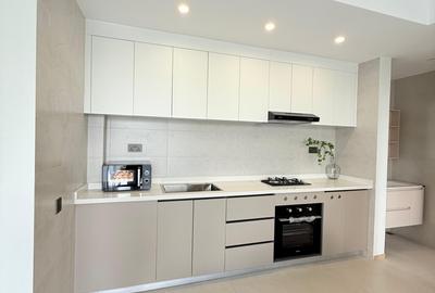 2 Bed Apartment with En Suite in Riverside - 2