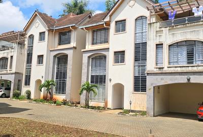 5 Bed Townhouse with En Suite at Lavington Convent Drive - 3