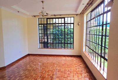4 Bed Townhouse with En Suite at Lavington - 3