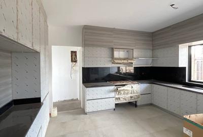 4 Bed Villa with Staff Quarters in Runda - 3