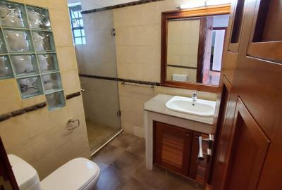 4 Bed Townhouse with En Suite at Peponi Road