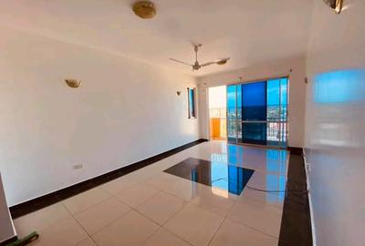 3 Bed Apartment with En Suite at Links Road - 4