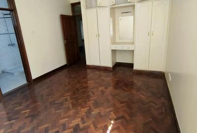 3 Bed Apartment with En Suite in Rhapta Road - 2