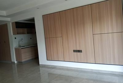 1 Bed Apartment with En Suite in Riverside - 2