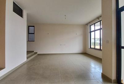 4 Bed Townhouse with En Suite at National Park - 3