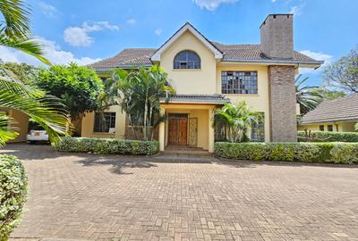 4 Bed House with En Suite in Lavington