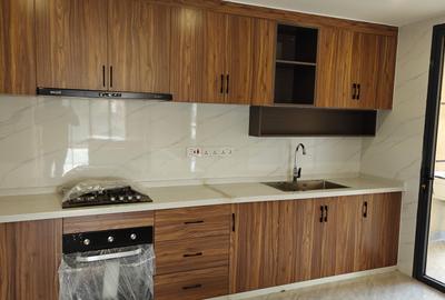 2 Bed Apartment with En Suite at Off Lenana Road