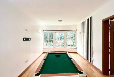 4 Bed Townhouse with En Suite at Riverside Drive - 2