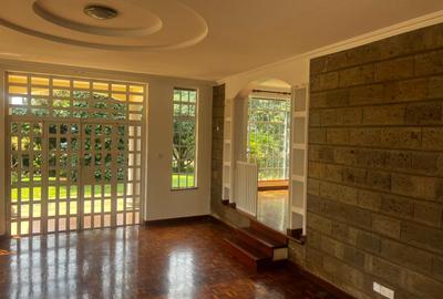 4 Bed Townhouse with En Suite in Rosslyn - 4