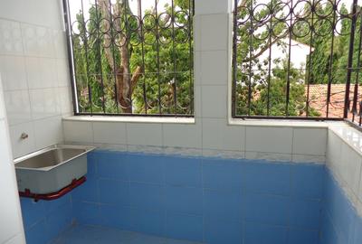 2 Bed Apartment with En Suite at As924
