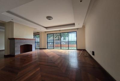 5 Bed House with En Suite in Lavington