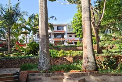 6 Bed House with En Suite in Gigiri - 3