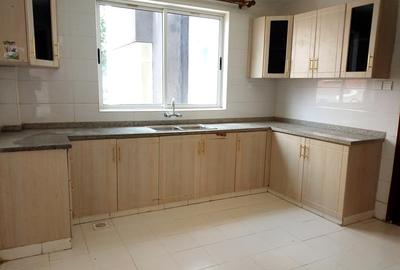 3 Bed Apartment with En Suite at Off Rhapta Road - 3