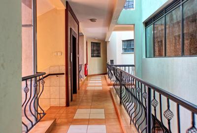 3 Bed Apartment with En Suite in Rhapta Road