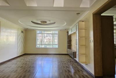 6 Bed House with En Suite in Runda