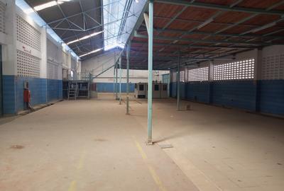 Warehouse with Parking at Leisure - 4