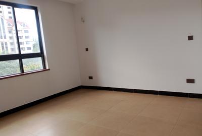 2 Bed Apartment with En Suite at Parklands - 4