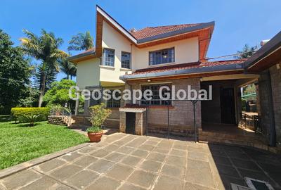 5 Bed House with En Suite in Runda - 3