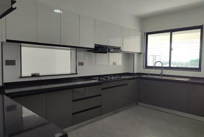 4 Bed Apartment with En Suite in Lavington - 2