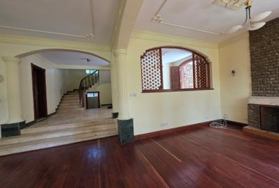 4 Bed Villa with Garden in Muthaiga