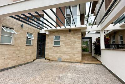 4 Bed Townhouse with En Suite in Lavington