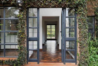 3 Bed House with En Suite in Nyari - 3