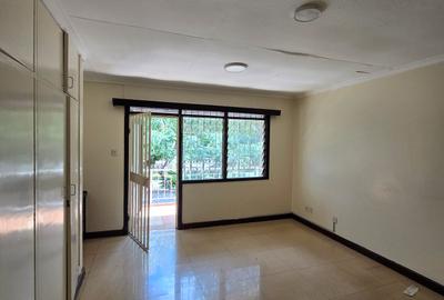 Commercial Property with Service Charge Included in Brookside - 4